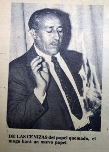 Descripción: De las cenizas del papel quemado.  Fecha: 19 de enero de 1975. Fuente: La Tercera de la Hora. Procedencia: Periódicos y micro formatos, Biblioteca Nacional de Chile.
